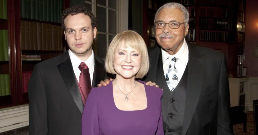 Who is Flynn Earl Jones’ Mother